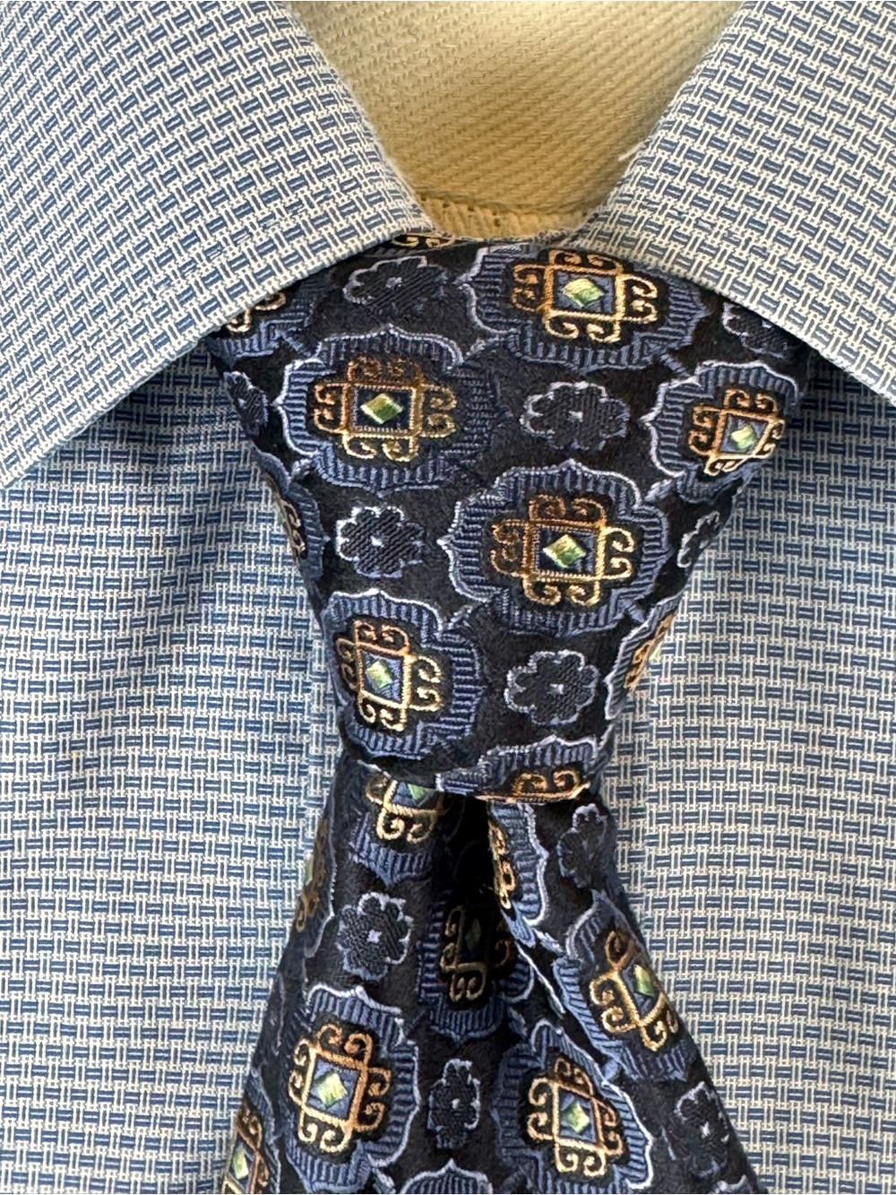 John W. Nordstrom Men’s Necktie Navy Jacquard Silk Tie Gold & Light Blue Motifs